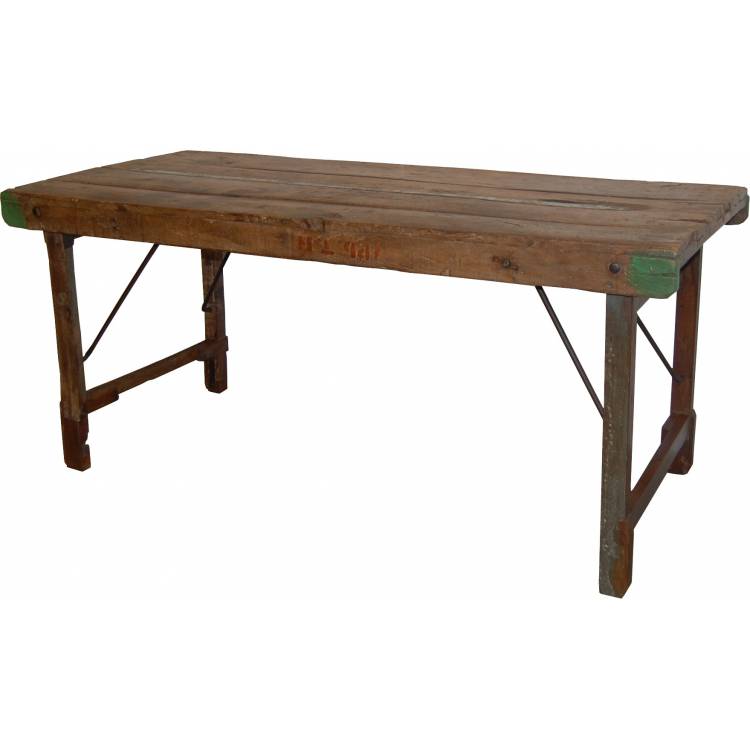 Pravý starý jedálenský stôl