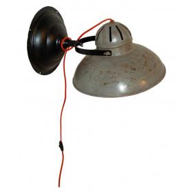 Nástěnná lampa s patinou