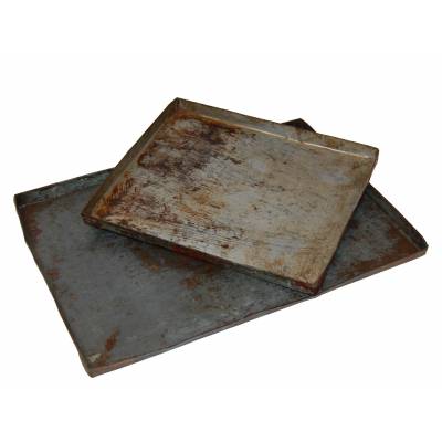 Old rustic iron tray - set of 2