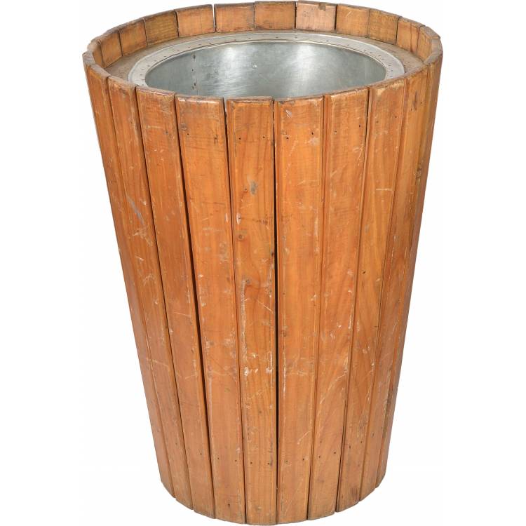 Big old raw pot with lovely teak slats and a new iron bucket