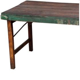 Esstisch aus Holz mit Eisengestell