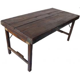 Drevený jedálenský stôl s patinou