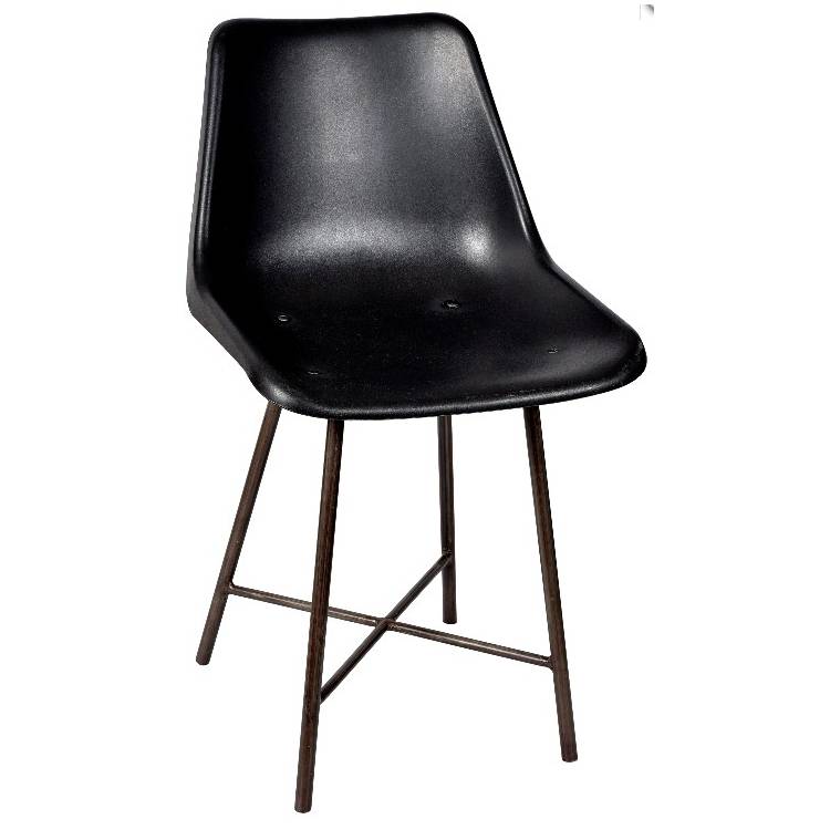 Chair in iron fitted with a plastic seat