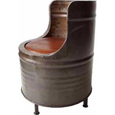 Barrel-shaped chair with leather seat