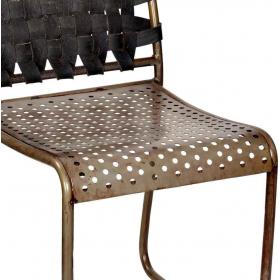 Kovová stolička s gumeným operadlom