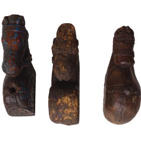 Old Indian wooden figures -...