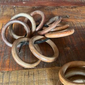 Wooden rings, diameter 7.5 cm